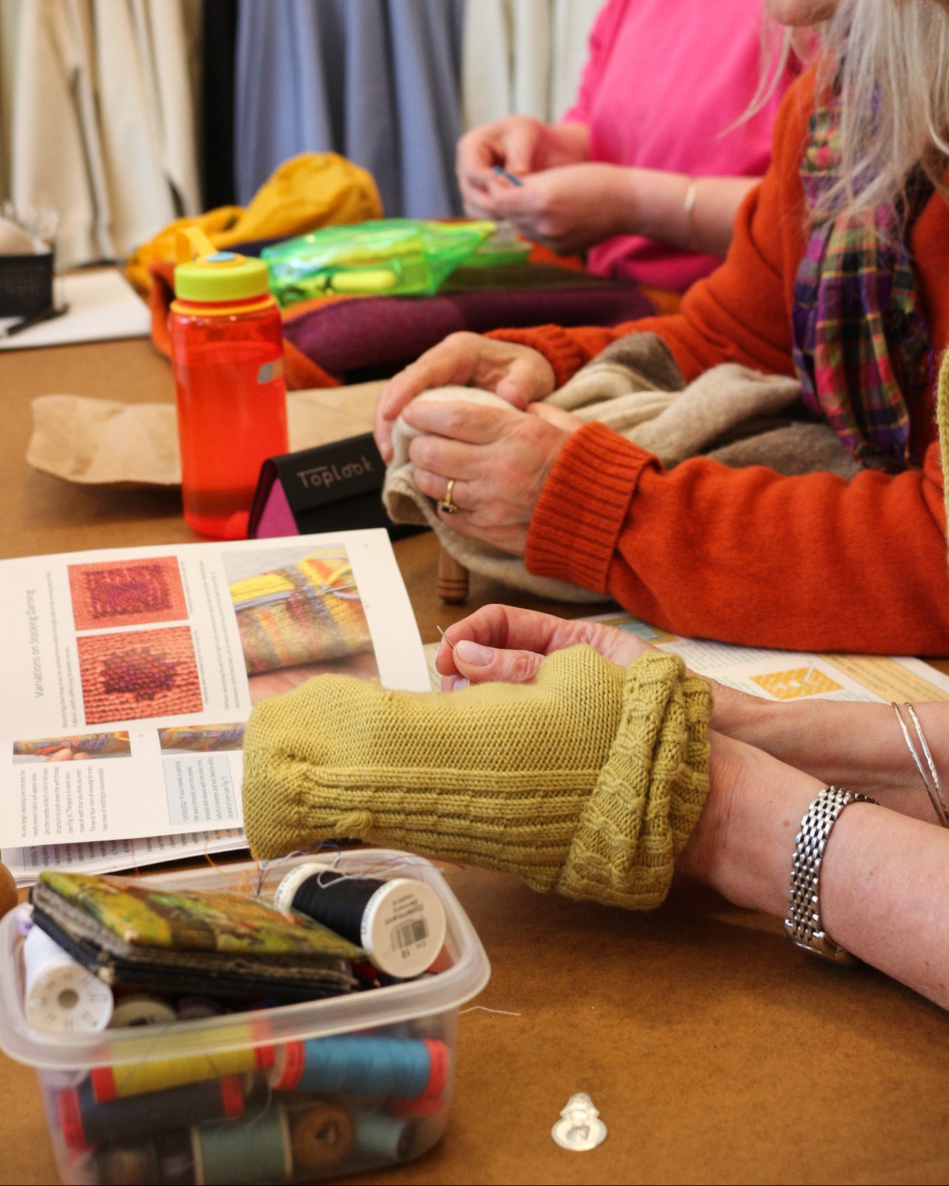 Free Neighbourhood Mending Social