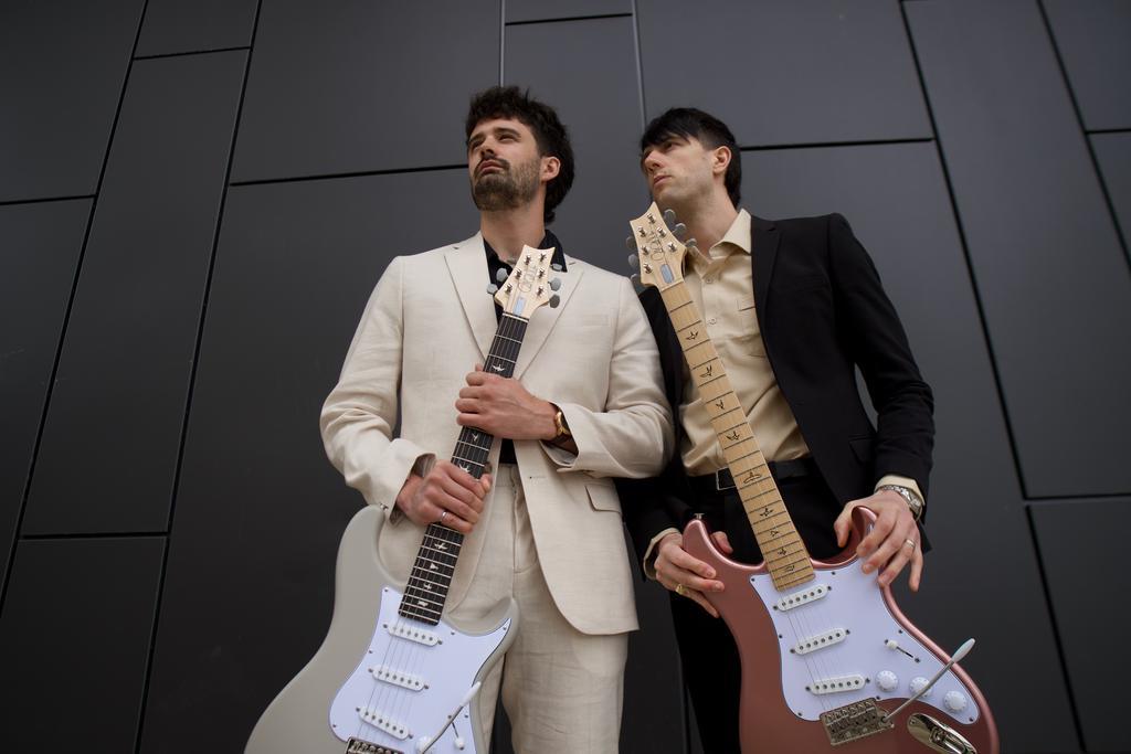 Eagleton Guitar Duo at Guilt & Co